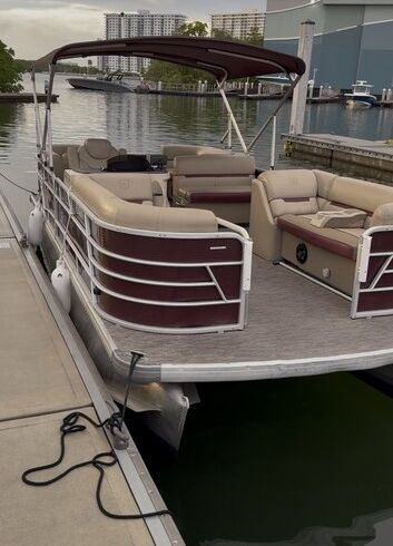Rhythm and Waves — 22ft Pontoon
