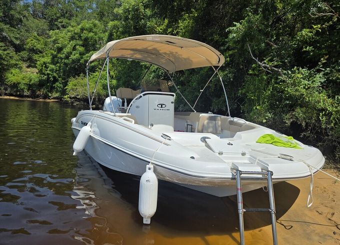 2025 Tahoe 2150CC Fishing, Cruising or Just Chilling Price Negotiable