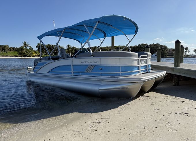 New Luxury Tritoon • Captain • Jupiter Sandbars  • Peanut Island