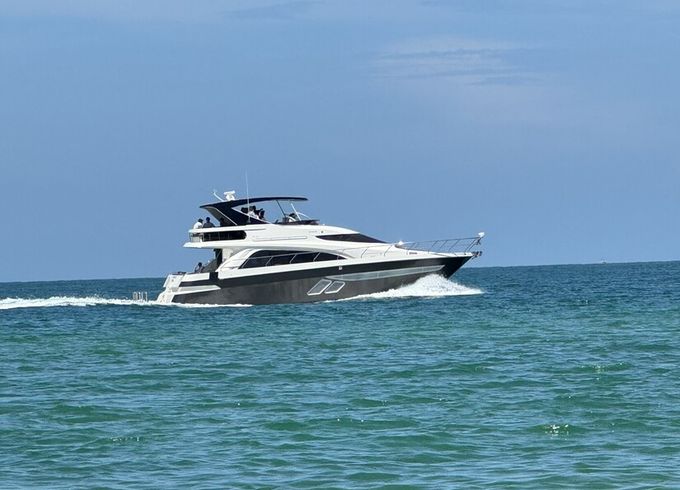 Rent A Yacht In Beautiful Naples, Florida