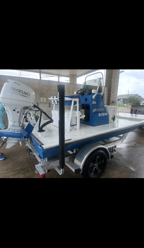 Chiquita — The Skinny-Water Cruiser