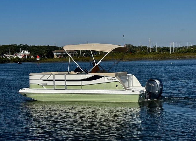 Seafoam Hurricane- Spacious Pontoon Layout &amp; Premium Features