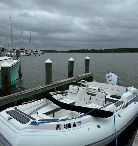 High end boat with the smooth, dry ride! Eastern Shore Boat Vacation!