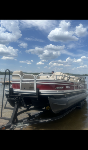 Make Family Memories of a Lifetime tubing, fishing, and skiing.