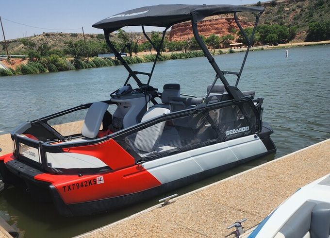Awesome Tritoon. SeaDoo Switch 18 FT, Buffalo Springs Lake!
