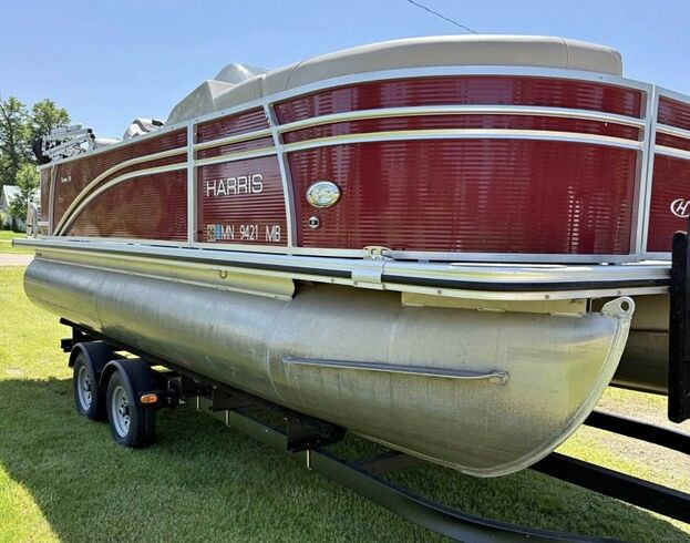 Beautiful Family Recreation and Fishing - Harris Pontoon Boat