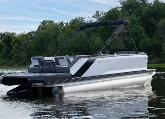 2024 Manitou Cruise Switchback 22 Max Pontoon *Private Side Only*