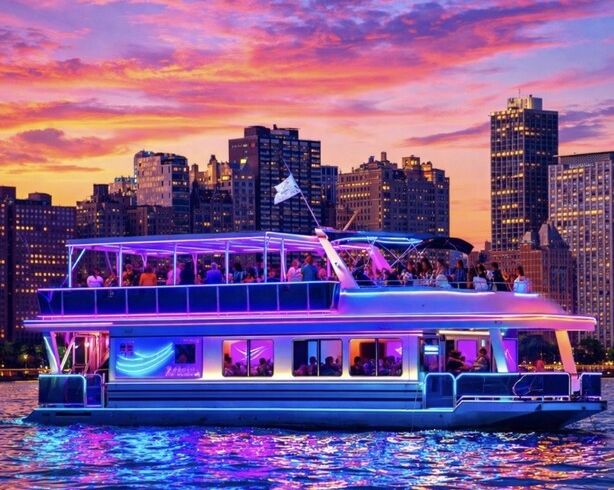 Chicago Exclusive Floating Lounge