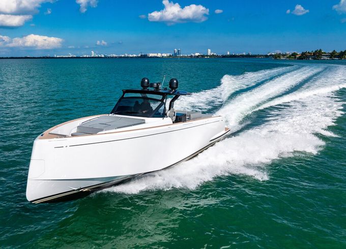 50' Pardo - SLEEK, STYLISH, LUXURY