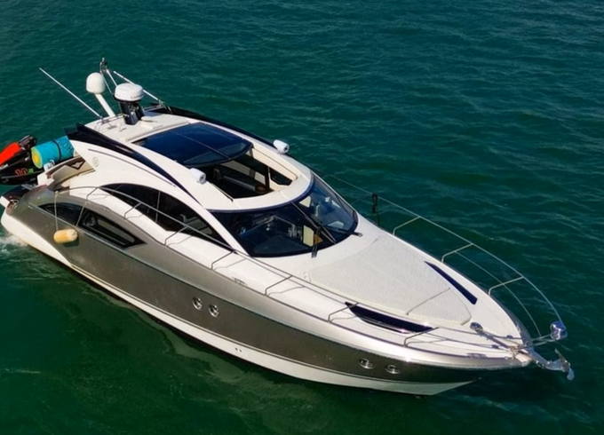 Luxury Marquis 45ft Long Yacht in Miami!!!!!