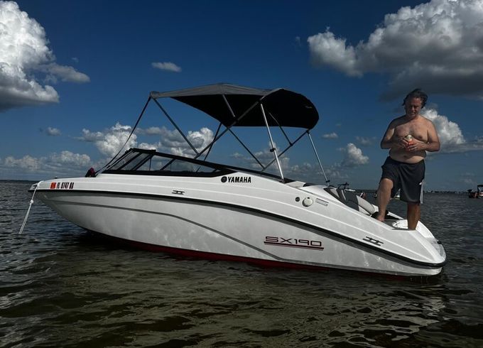 BRAND NEW YAMAHA JET BOAT SX190 - FUN  AND EASY TO RIDE!