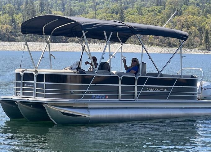 2021 Berkshire 24RFX CTS TriToon For rent in Bass Lake ca,