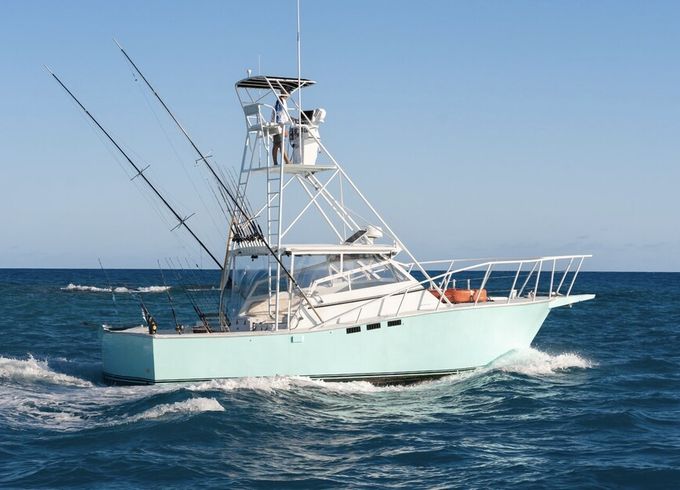 Catch Marlin, Tuna and More! 42’ Key West Charter for 10 pax!
