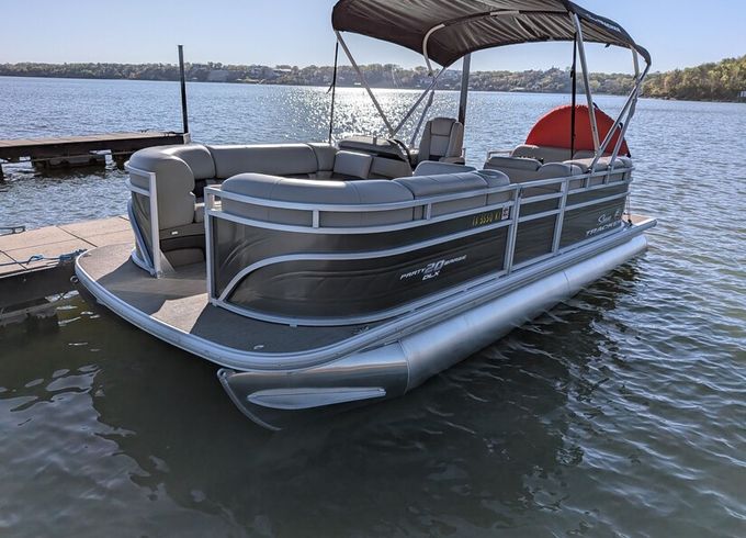20ft Captained Party Barge – Perfect for Lake Days & Tubing!