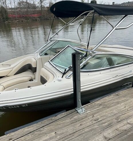 Sea Ray 200 Select for rent on Jackson Lake, Lake Sinclair, Oconee