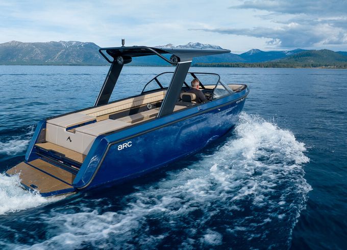 25ft FULLY ELECTRIC Luxury Boat Charter In Lake Tahoe