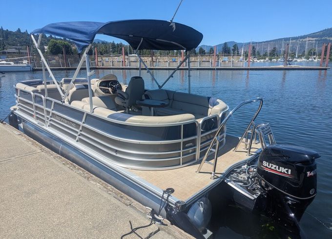 Triton(like new)- 140hp outboard