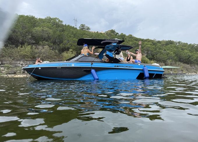 2020 Centurion RI237 Surf Boat | Luxury Wake Surf / Cruise Experience