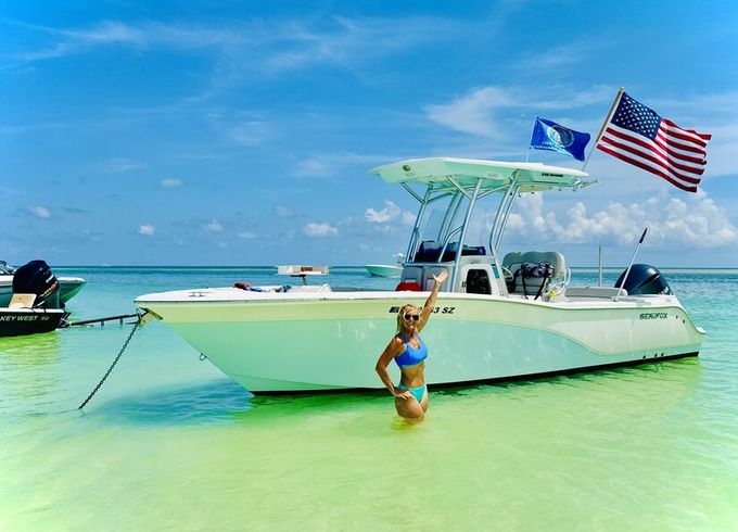 Scenic boat tour on 25-foot Sea Fox Commander