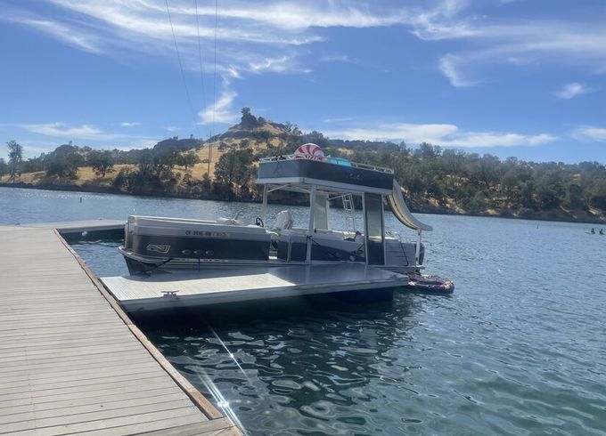 Private Tour of Lake Tulloch
