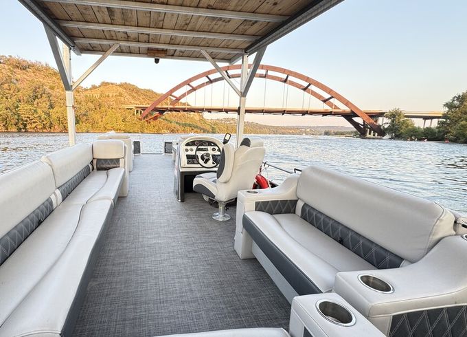 The "vibe deck" 30ft double decker on lake austin