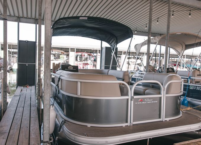 2025 PARTY BARGE® 16 DLX – Ultimate Fun at Joe Pool Lake
