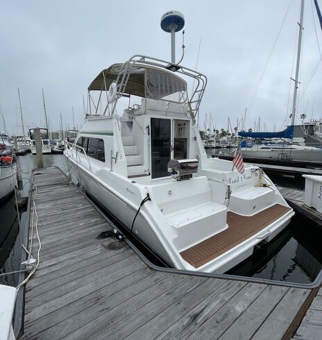 Luxury 40ft Party Yacht fully licensed W/ Capt. -BYOB 12 guests!
