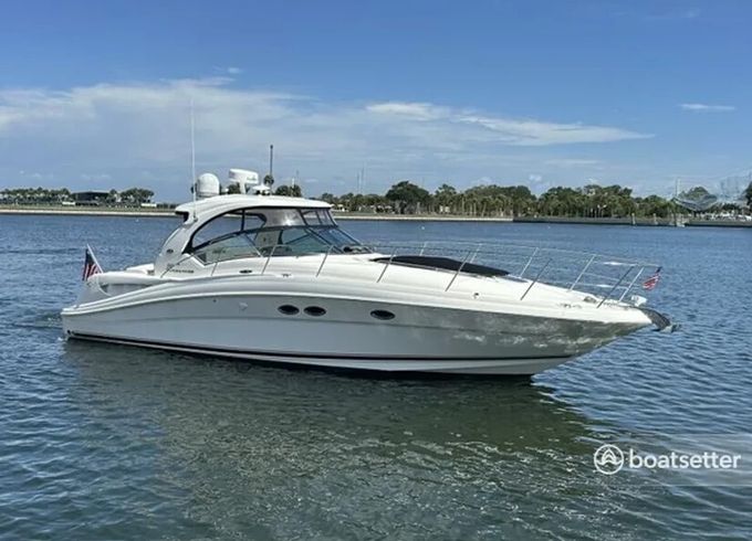 Sea Ray Sundancer 390 Yacht in Chicago