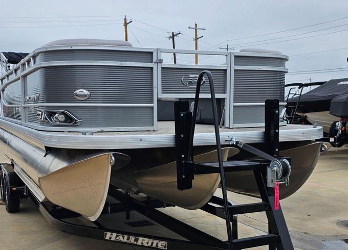 SunRipple 23 — Tritoontopia 23 ft tritoon