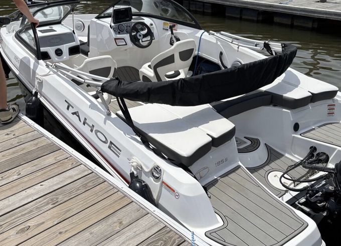 Enjoy a Day on Lake Norman – Tahoe 185 S by Tracker Marine