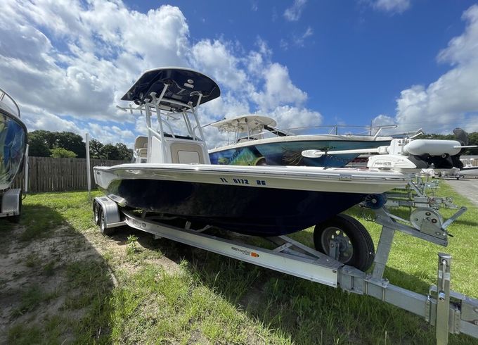 22’ Sea Fox Bay Boat with Power Pole, Jack Plate and Trolling Motor
