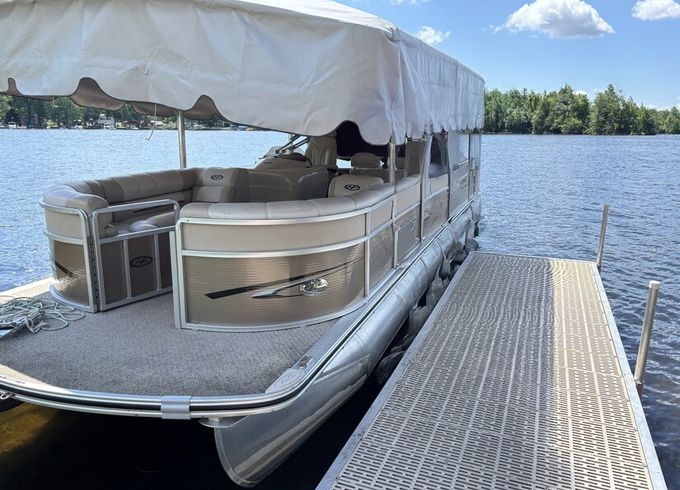 Wonderful 23 Ft Pontoon with Home Rental