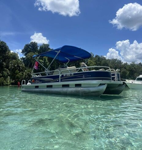 SunTracker Pontoon - Free delivery to Lake Eustis