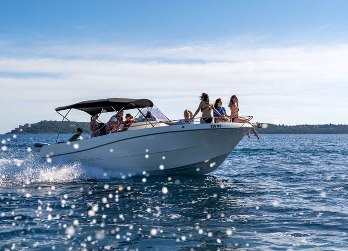 Atlantic Marine 750 Open