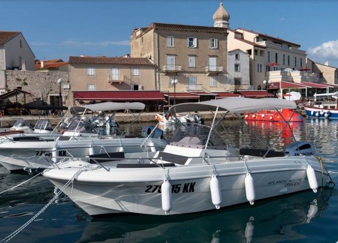 Atlantic Marine 670 22