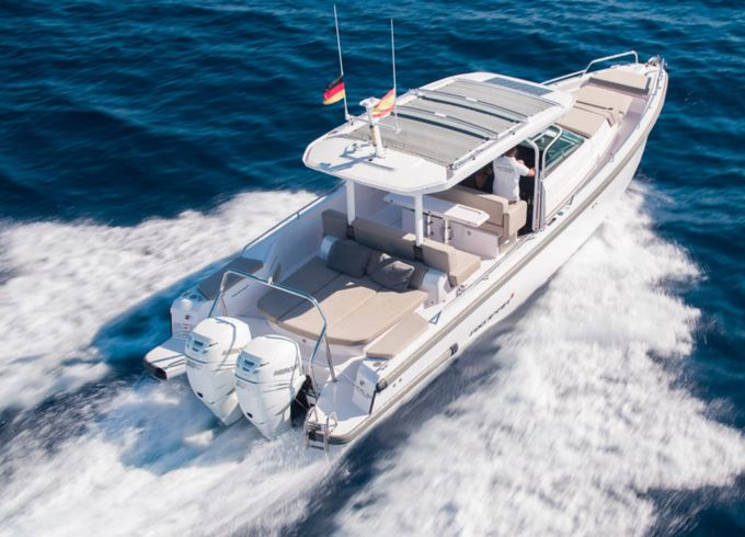 Axopar 37 Sun Top Level 33
