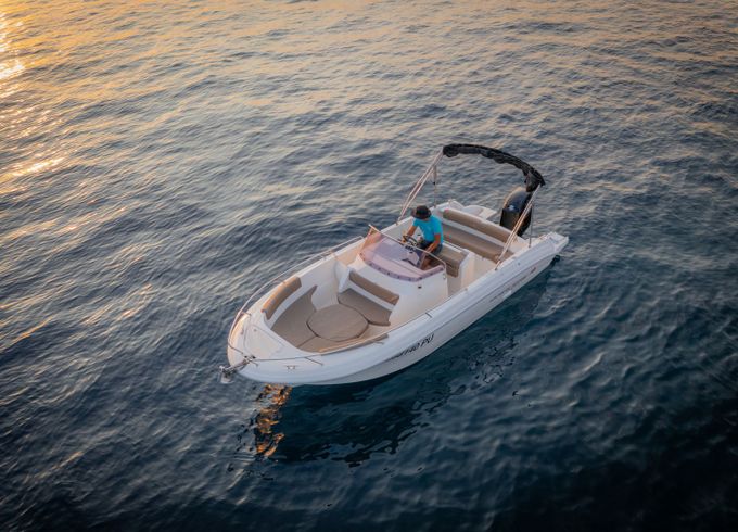 Atlantic Marine 670 23