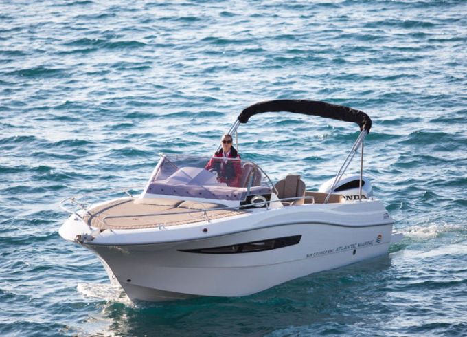 Atlantic Marine 690 Sun Cruiser 22