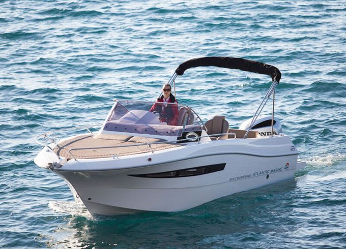 Atlantic Marine Suncruiser 690 22