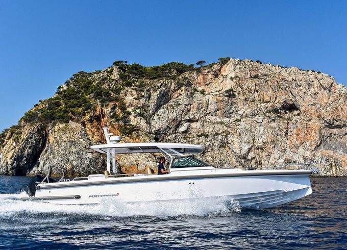Axopar 37 Sun Top Rana