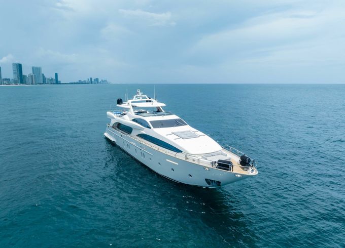 Azimut 116 Rylax