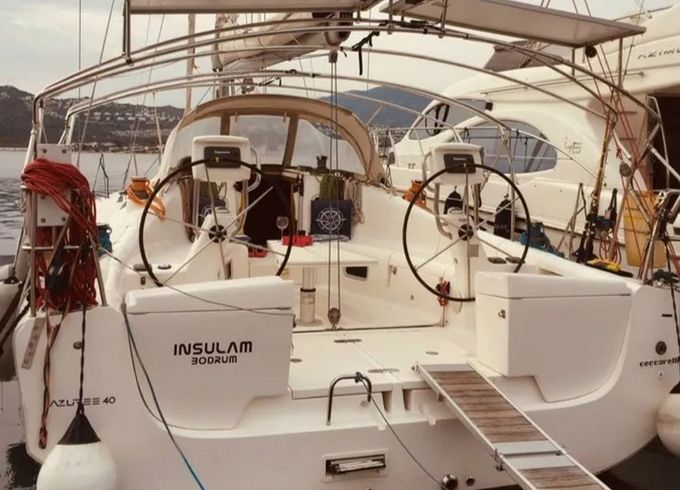 Azuree 40 Insulam