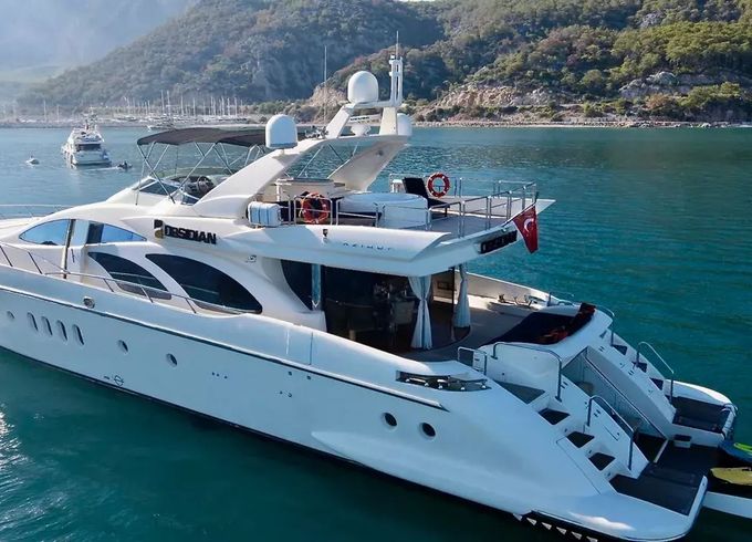 Azimut Leonardo 98 Obsidian