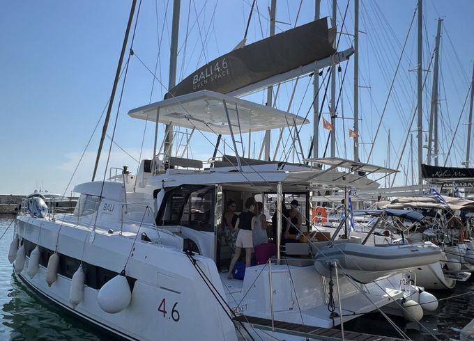 Bali 4.6 Star Velvet