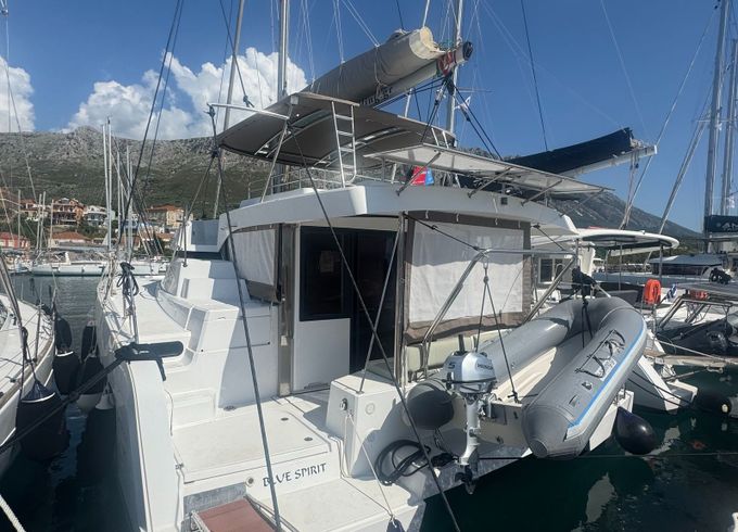 Bali Catspace Blue Spirit