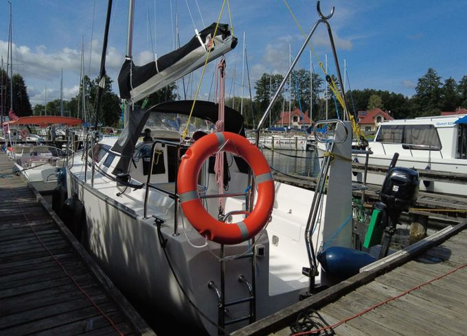 Baltica 27 2