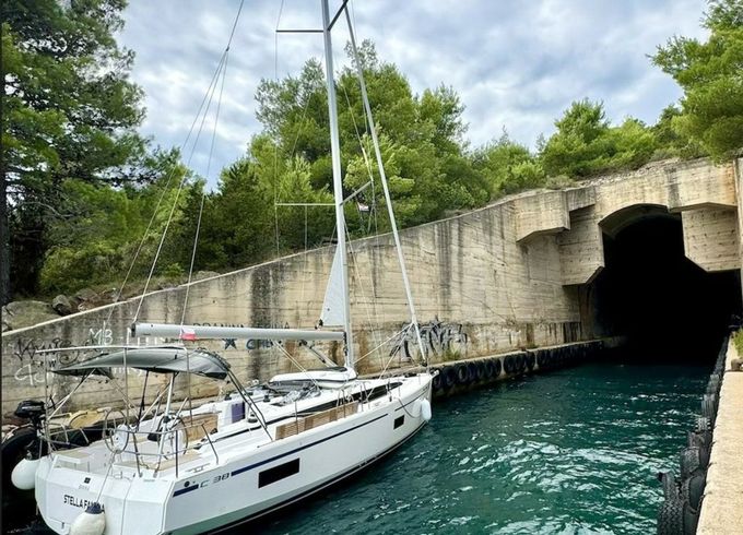 Bavaria C38 Stella Familia