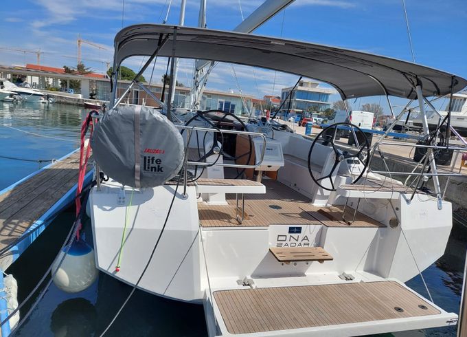 Bavaria C42 DNA