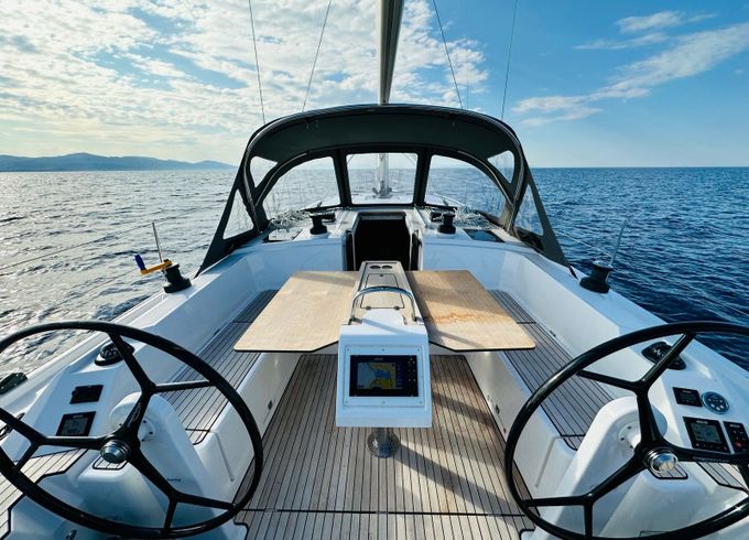 Bavaria C42 Ermis