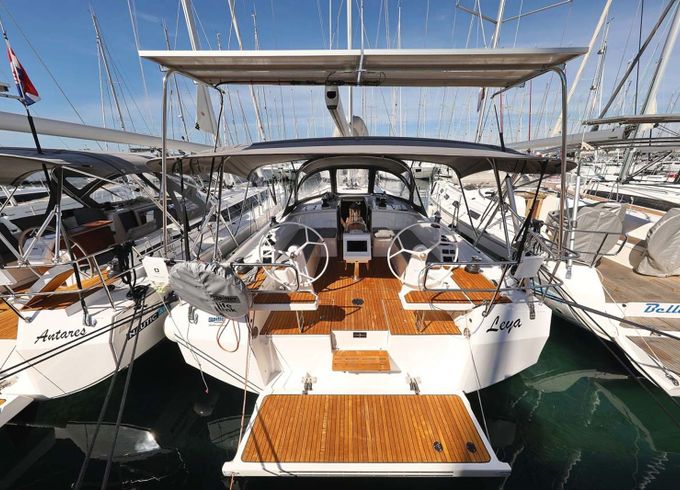 Bavaria C42 Leya
